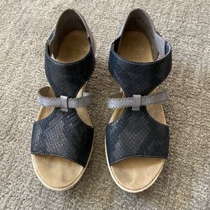 Rieker snakeskin wedgie sandal 38